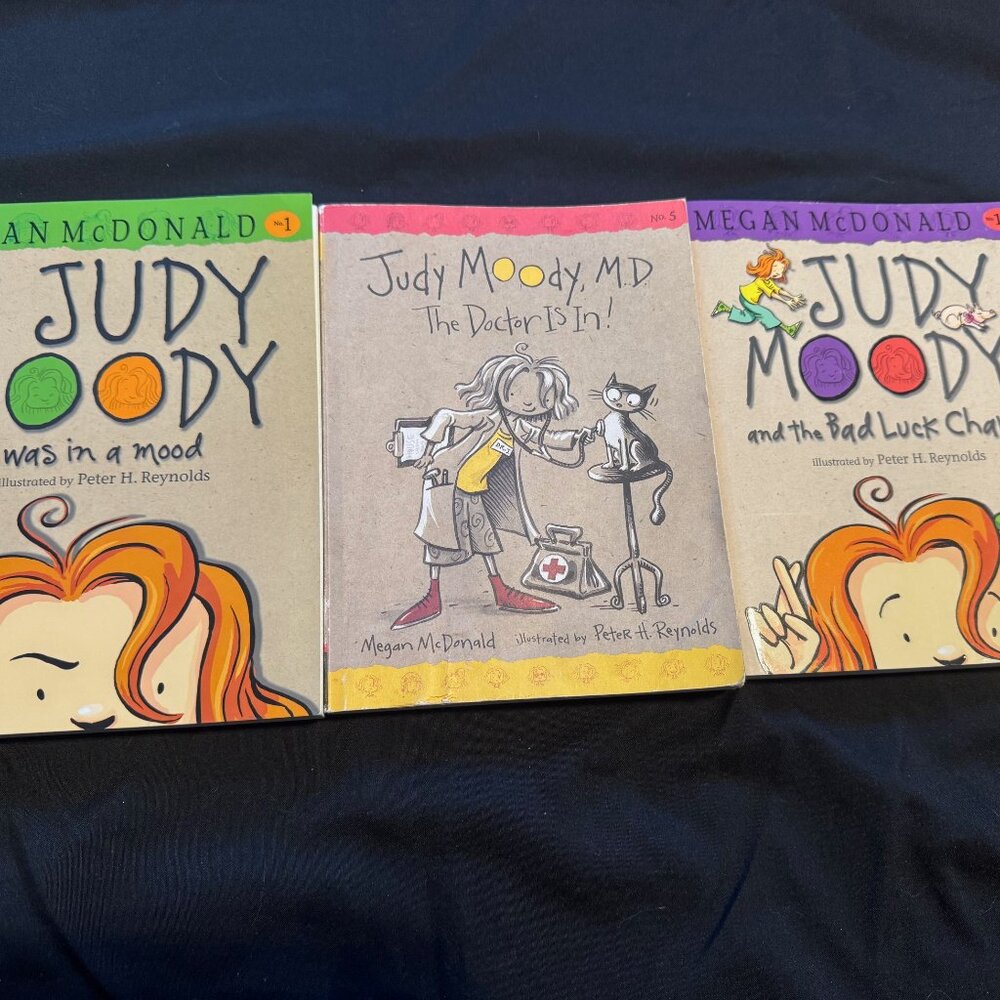 JUDY MOODY MD, CHAPTER BOOKS, YOUNG READERS AGES 8-9